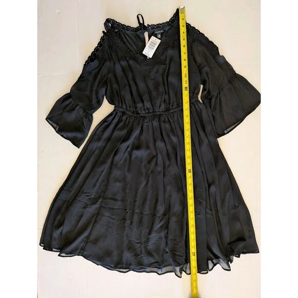 Torrid Black Lace Trim Hilo Skater Dress Size 00 NWT - Picture 4 of 16